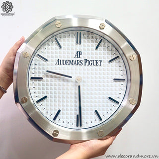 Modern Luxury Artistic Wall Clock