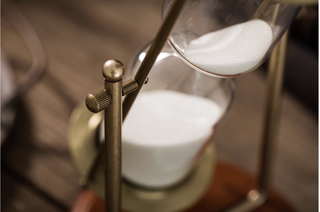 Kelvin & Hughes Vintage Hourglass (1917 Edition)