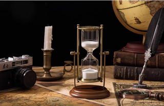 Kelvin & Hughes Vintage Hourglass (1917 Edition)