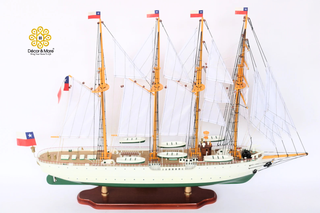 ESMERALDA Model Ship 96cm - Handcrafted Wooden Sailing Ship Display