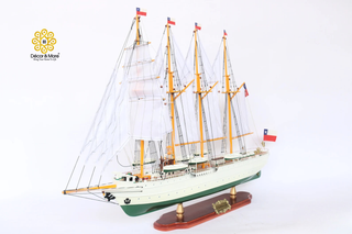 ESMERALDA Model Ship 96cm - Handcrafted Wooden Sailing Ship Display