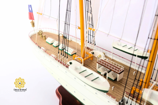 ESMERALDA Model Ship 96cm - Handcrafted Wooden Sailing Ship Display