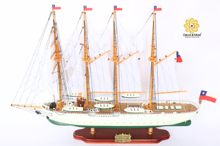 ESMERALDA Model Ship 96cm - Handcrafted Wooden Sailing Ship Display