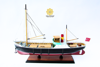 La Toison D'or Fictional Ship Model 58cm - Handcrafted Wooden Comic-Inspired Display