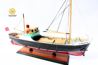 La Toison D'or Fictional Ship Model 58cm - Handcrafted Wooden Comic-Inspired Display