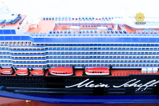 MEIN SCHIFF 5 Model Ship 101cm - Handcrafted Wooden Cruise Ship Display