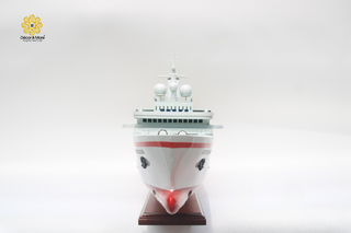 MS Deutschland Wooden Cruise Ship Model 88cm – Handcrafted Ocean Liner Display