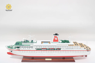 MS Deutschland Wooden Cruise Ship Model 88cm – Handcrafted Ocean Liner Display