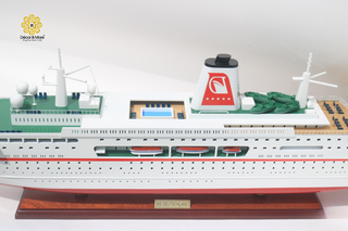 MS Deutschland Wooden Cruise Ship Model 88cm – Handcrafted Ocean Liner Display