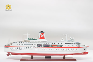 MS Deutschland Wooden Cruise Ship Model 88cm – Handcrafted Ocean Liner Display