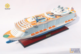 MS Oasis of the Seas Wooden Ship Model 90cm - Handcrafted Cruise Ship Replica