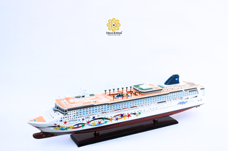 NORWEGIAN STAR Cruise Ship Model 100cm - Handcrafted Wooden Display