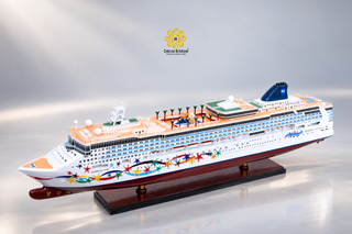 NORWEGIAN STAR Cruise Ship Model 100cm - Handcrafted Wooden Display
