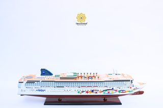 NORWEGIAN STAR Cruise Ship Model 100cm - Handcrafted Wooden Display