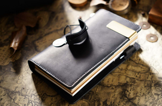 Handmade Leather Journal – Thread-Bound & Refillable - NO007