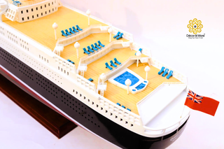 QUEEN ELIZABETH 2 Model Ship 100cm - Handcrafted Wooden Ocean Liner Display