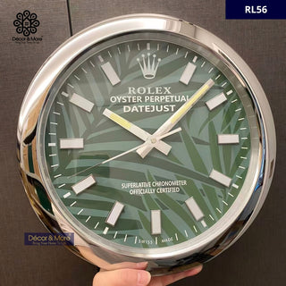 Luxury Green Palm Dial Wall Clock – Modern Metallic Silent Design