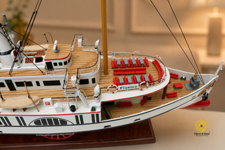 Stadt Luzern Wooden Steamship Model 72cm – Handcrafted Swiss Paddle Steamer